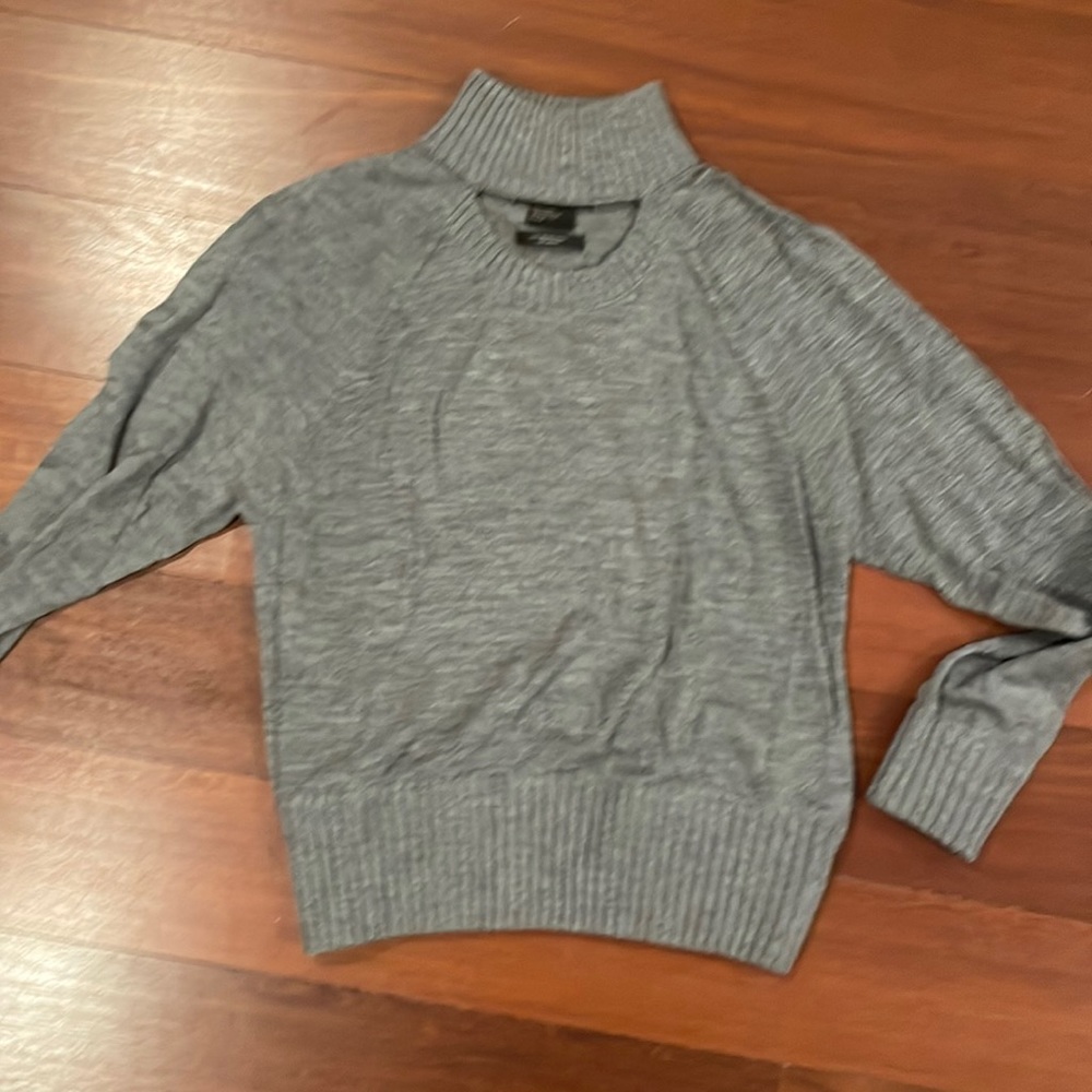 Medium a|x merino wool turtle neck. Excellent condition.
